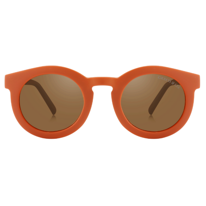 Polarized company outlet