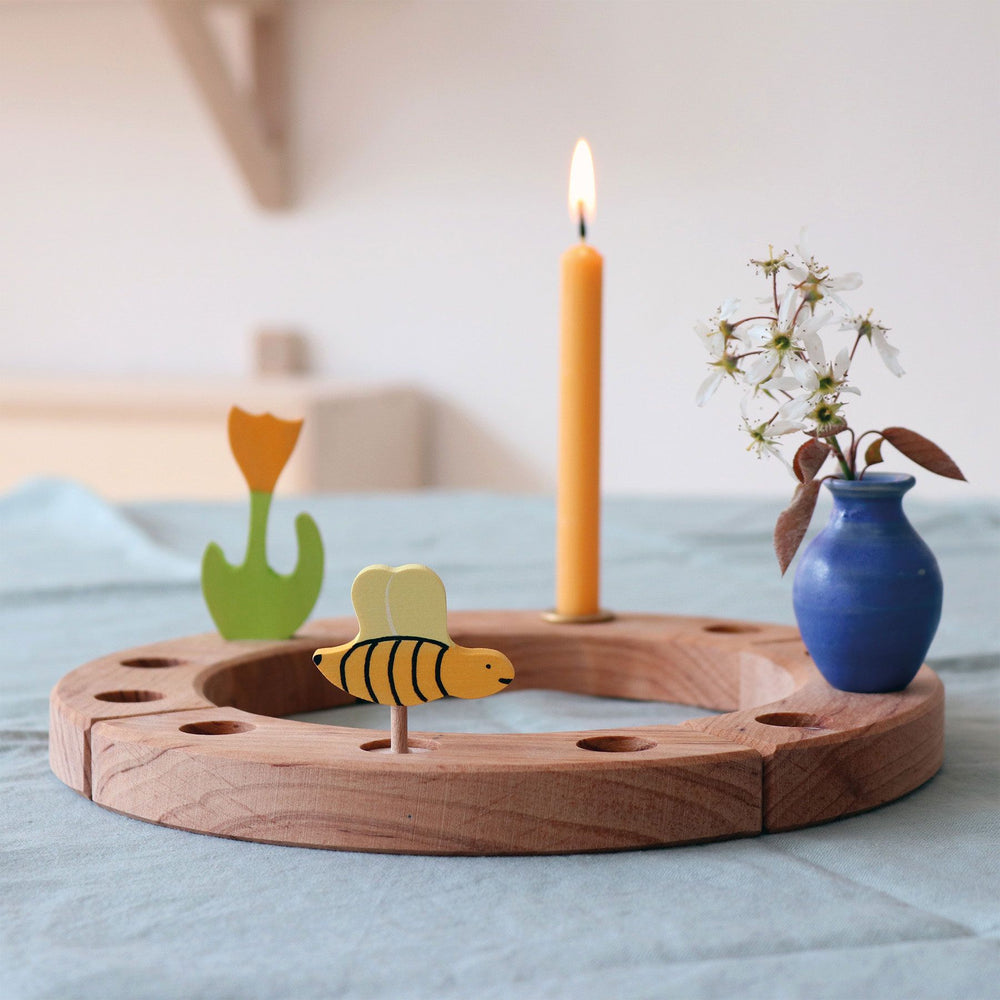 
                  
                    GRIMMS Decorative Figure - Bee
                  
                