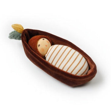 Nanchen Acorn Baby in Bed