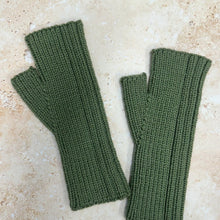  SMALL FOLK Handknits Women's Hand Knitted Ribbed Fingerless Mitts - Pistachio