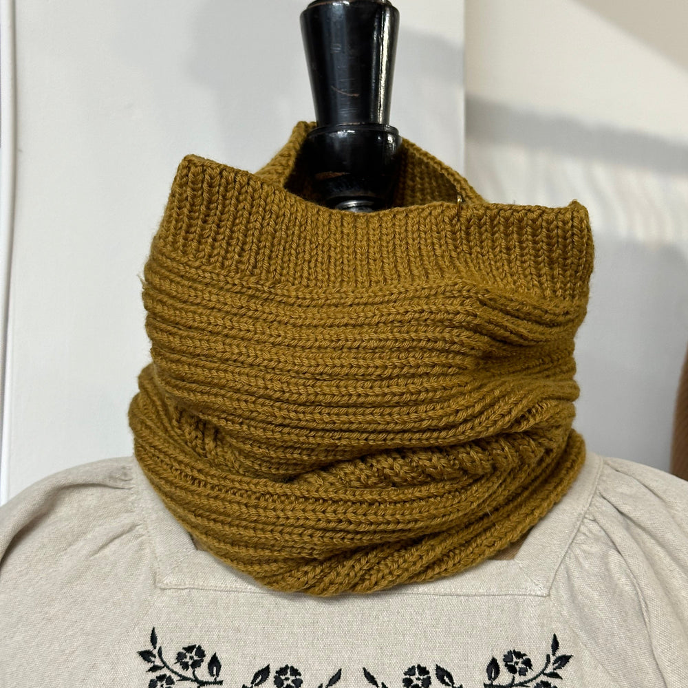 SMALL FOLK Handknits Women's Hand Knitted Ribbed Snood - Old Gold