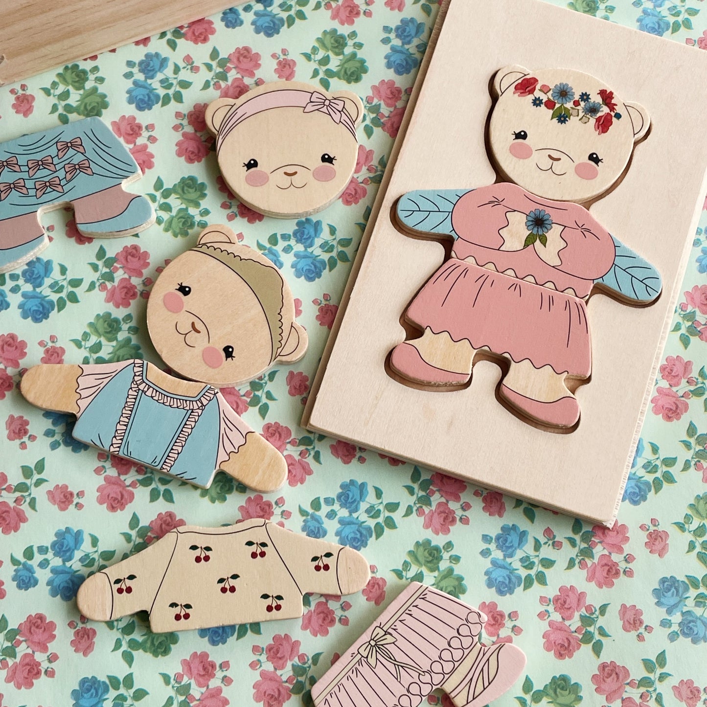 Konges Sløjd Wooden Teddy Dress Up Animals - Dusty Pink