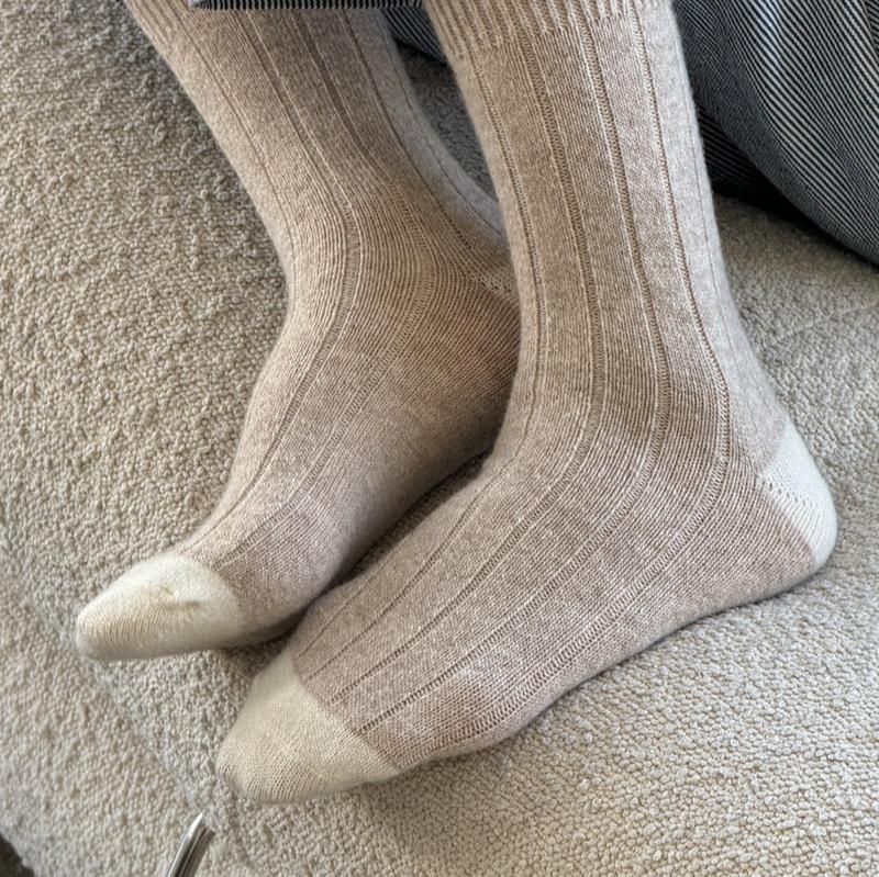 Le Bon Shoppe Women's Classic Cashmere Socks - Fawn