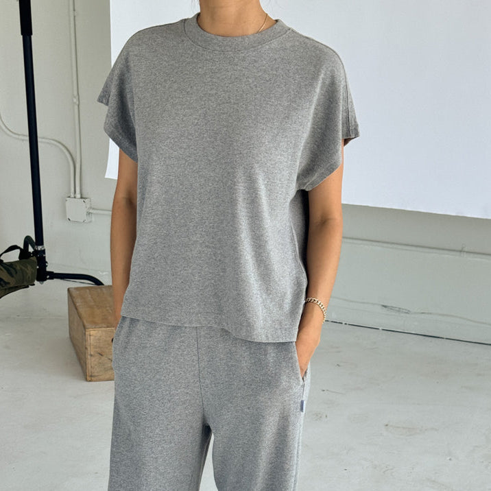 
                  
                    Le Bon Shoppe Women's 'Jeanne' Tee - Ht Grey
                  
                