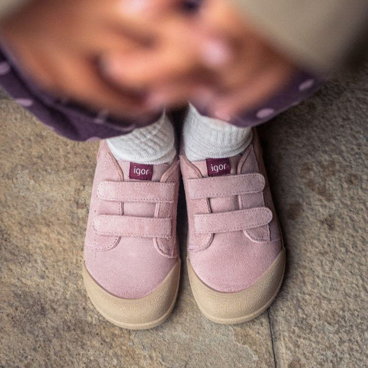 Igor Barefoot Suede Tennis Shoe - Rosa