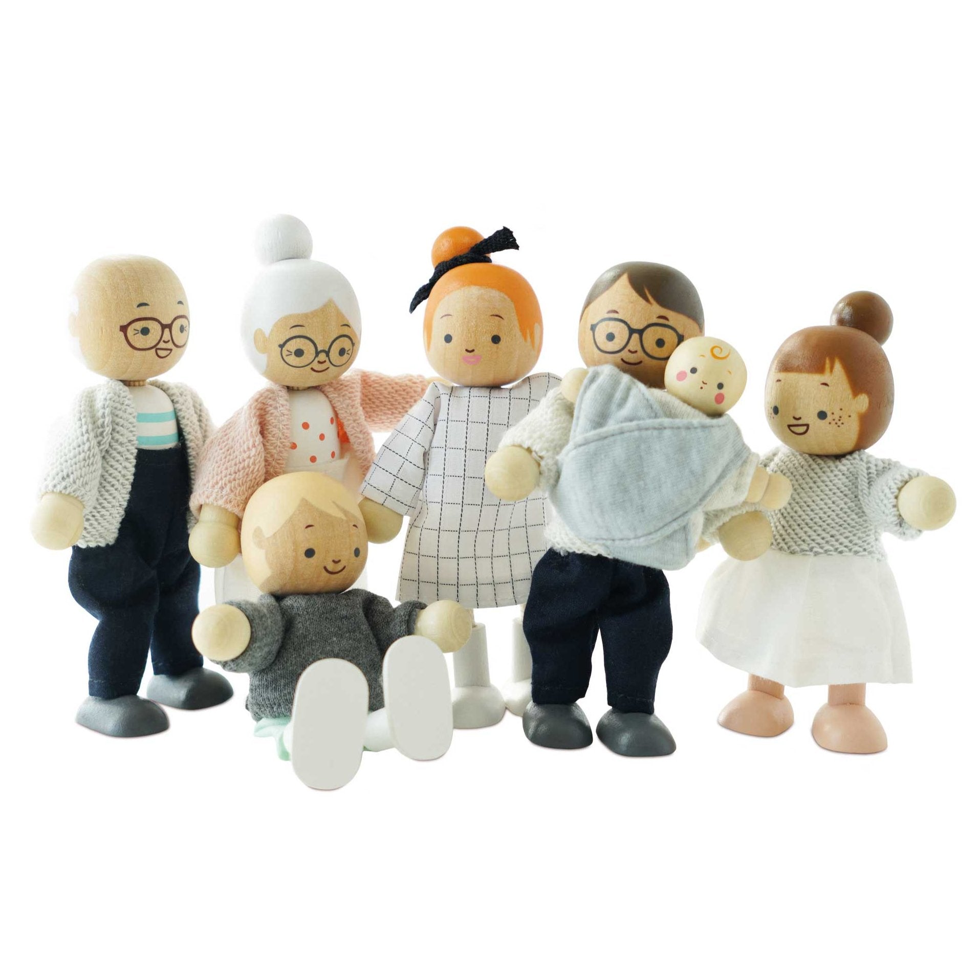 Little wooden dolls online