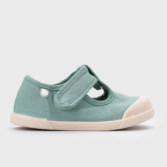 
                      
                        Igor T Bar Barefoot Canvas Shoe - Matcha
                      
                    