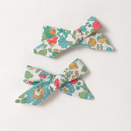 Runaround Retro Pigtail Hair Bows Clips - Betsy Green