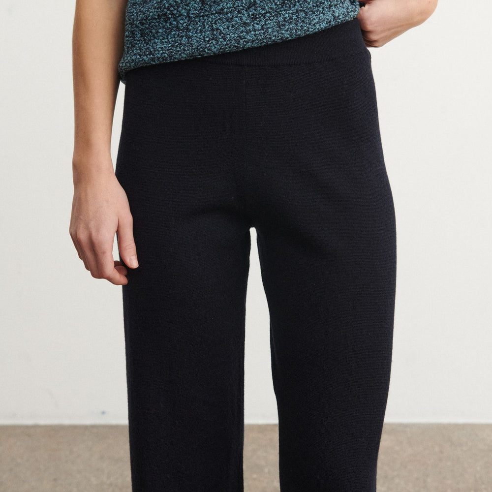 
                  
                    FUB Women's Wool Trousers - Dark Navy
                  
                