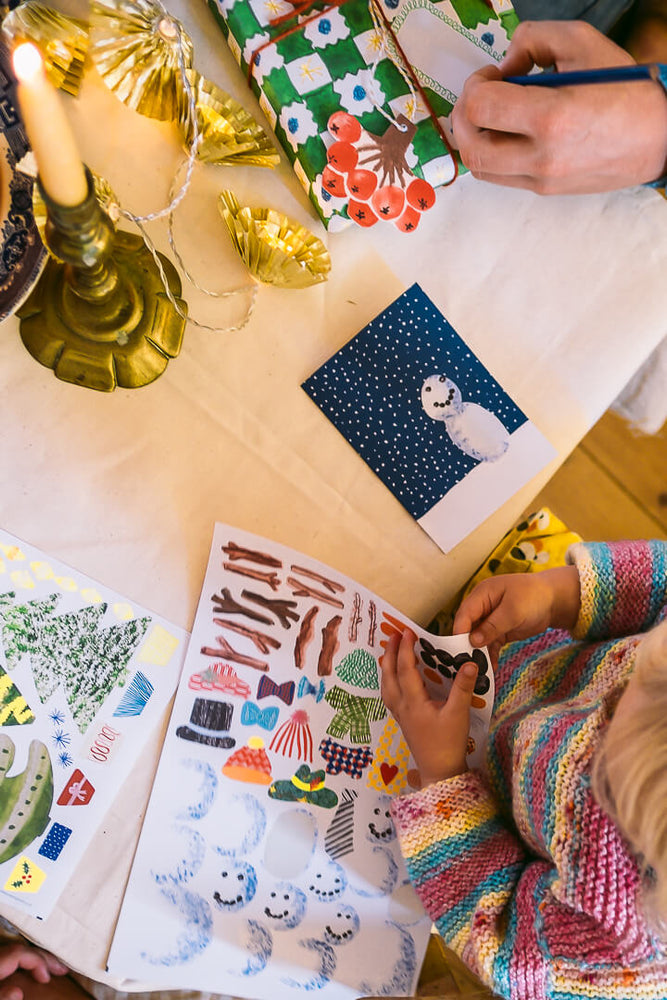 
                      
                        Hadley Paper Goods 'Make Your Own Christmas Cards' Snowman Set
                      
                    