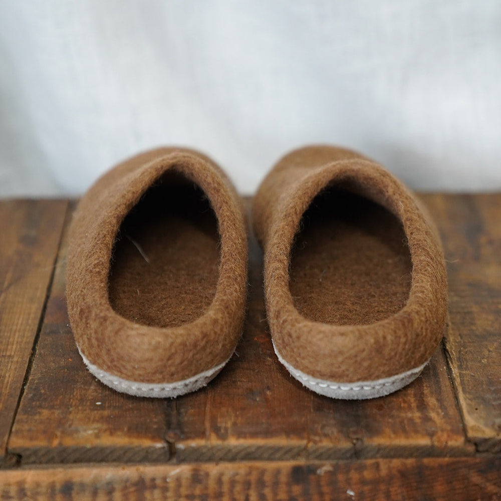 FOLKIT Women's Fairtrade Felt Wool Mule Slippers - Gingerbread