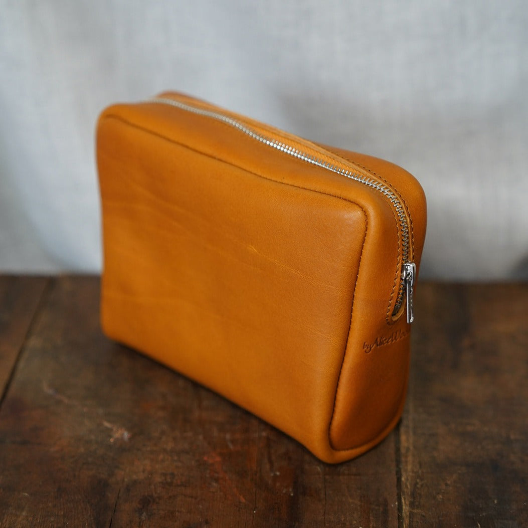 byAliceWood Handmade Veg Tan Leather Make Up Bag