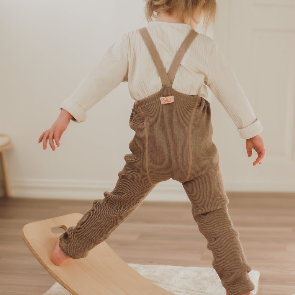 Silly Silas Roomy Tights With Braces - Peanut Blend